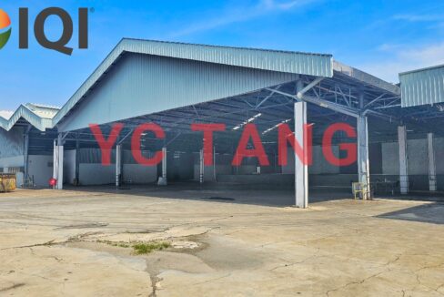 Limited Perai Factory With 10 Loading Bay For Rent