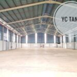 Factory for sale in Kulim, featuring 4.68 acres of land, four factory units with a total of 2400 AMP power supply, and a ceiling height of 25 feet.