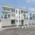 Semi-detached factory for rent in Batu Kawan featuring 9,289 sq.ft land area, 5,565 sq.ft built-up area, and 150 AMP power supply.