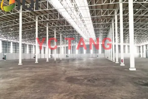 Single-storey detached factory for rent in Padang Meha featuring 115,000 sq.ft land area, 67,737 sq.ft built-up area, and 300 AMP power supply.