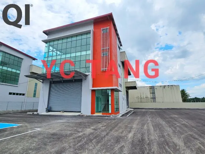 New detached factory for sale at Simpang Ampat featuring 14,449 sq.ft land area, 4,320 sq.ft total built-up area, and 100 AMP power supply.