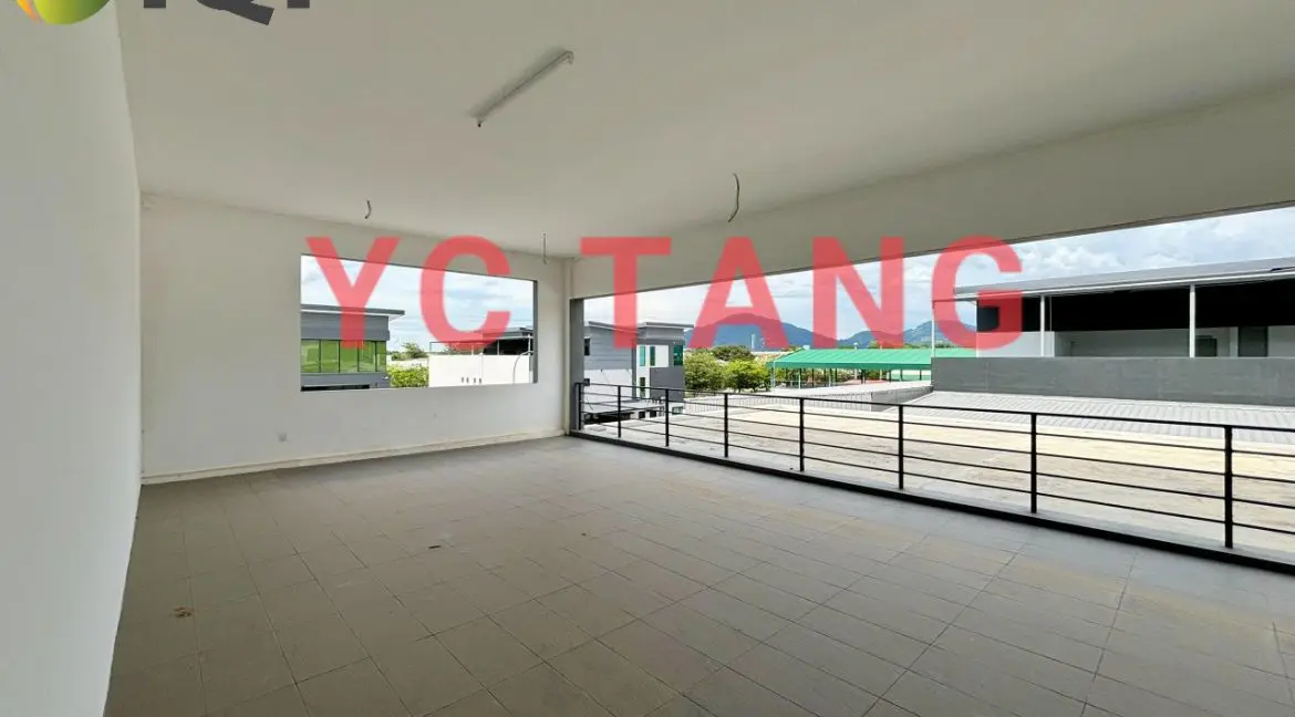 Permatang Tinggi Semi Detached Factory For Rent