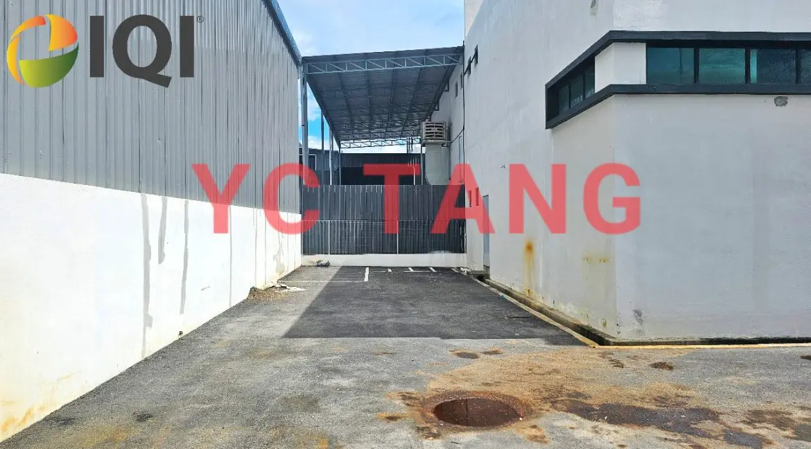 Permatang Tinggi Semi Detached Factory For Rent