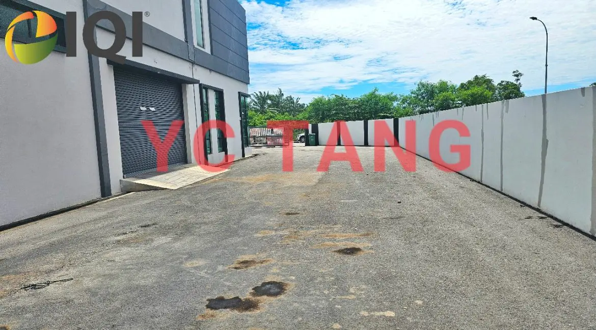 Permatang Tinggi Semi Detached Factory For Rent