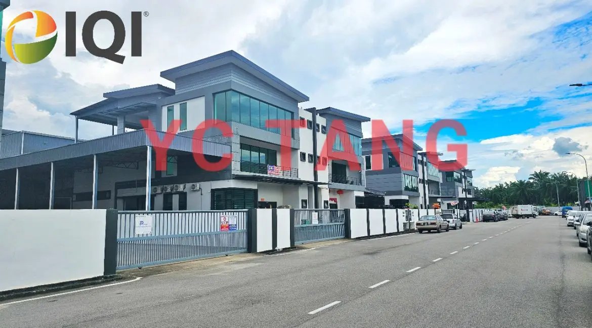 Permatang Tinggi Semi Detached Factory For Rent