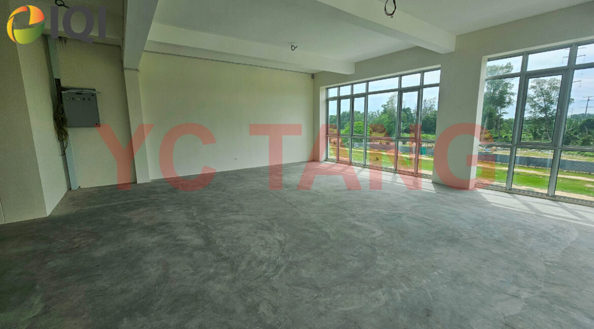 Semi Detached Factory For Rent At Golden Gateway Valdor