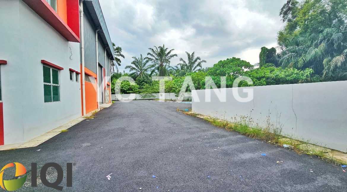 Juru Detached Factory For Rent – High-Clearance 29–35ft, Ample Yard