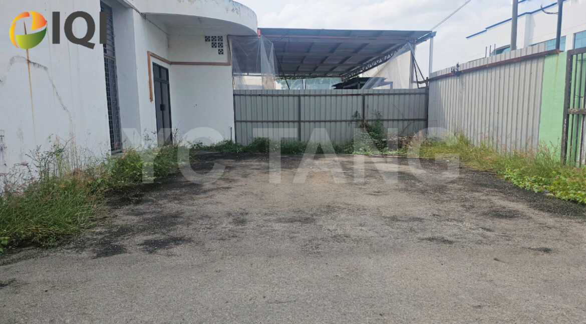 Semi Detached Factory At IKS Juru For Rent | Extended Built-Up | Land Area 6500 Sq.ft