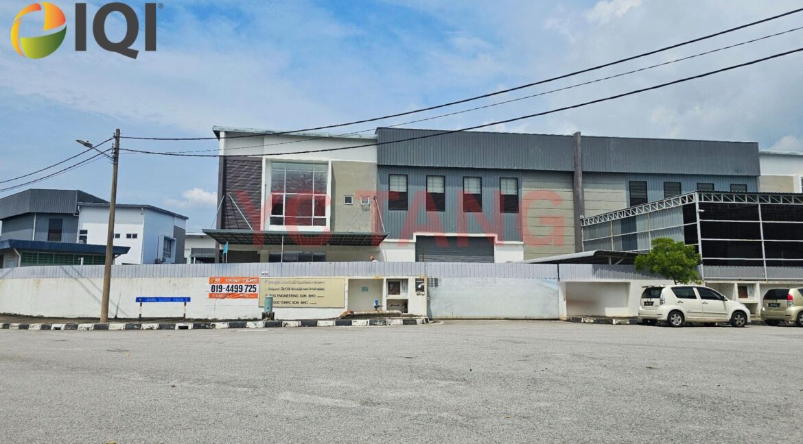 Juru Kawasan Industri Ringan  Semi D Factory Corner For Rent