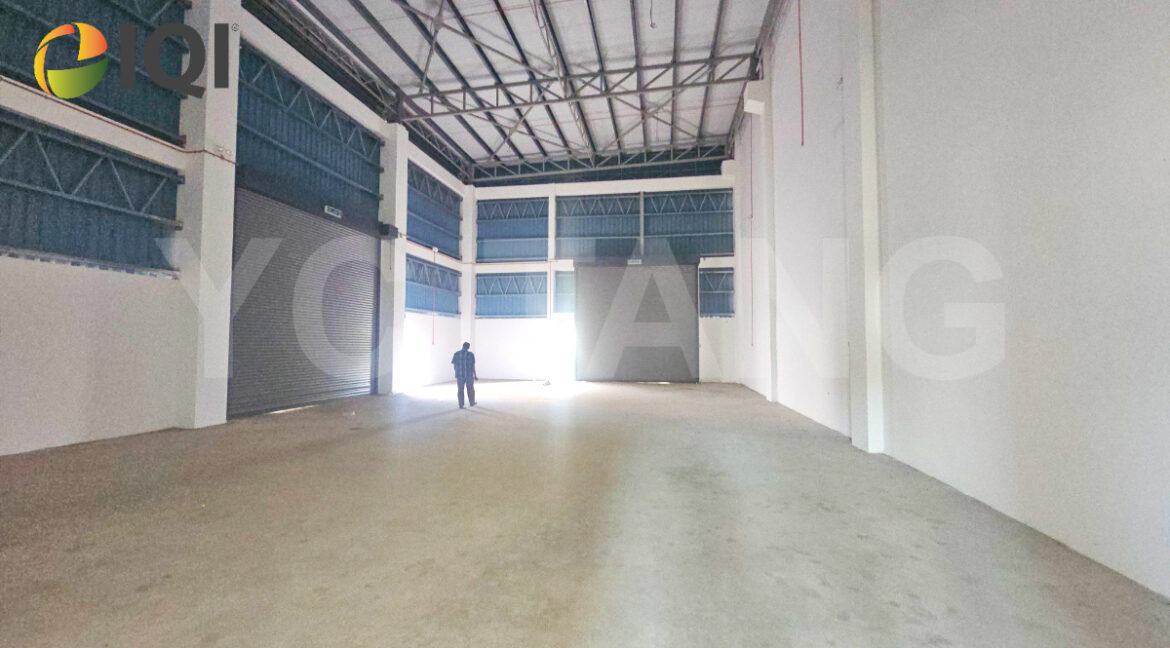 Taman Industri Oren Semi Detached Factory For Rent | 30ft Ceiling | 100 AMP